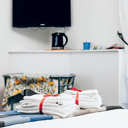 Bed & Breakfast La Casa Del Sole A Mergellina Napels