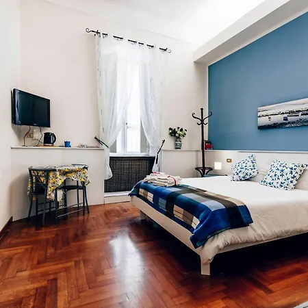 Bed & Breakfast La Casa Del Sole A Mergellina 4*