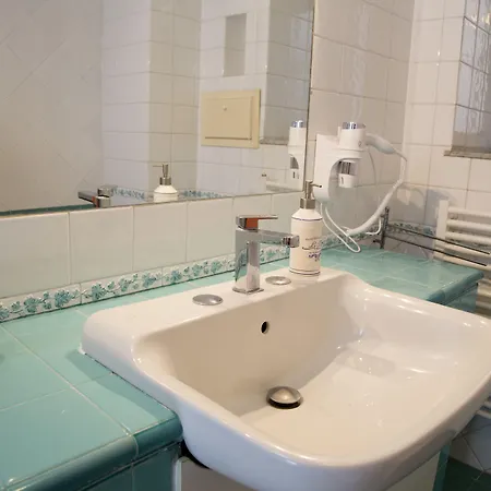 Nocleg ze śniadaniem La Casa Del Sole A Mergellina 4*